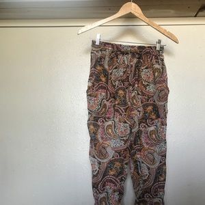 urban outfitters lightweight yoga pants